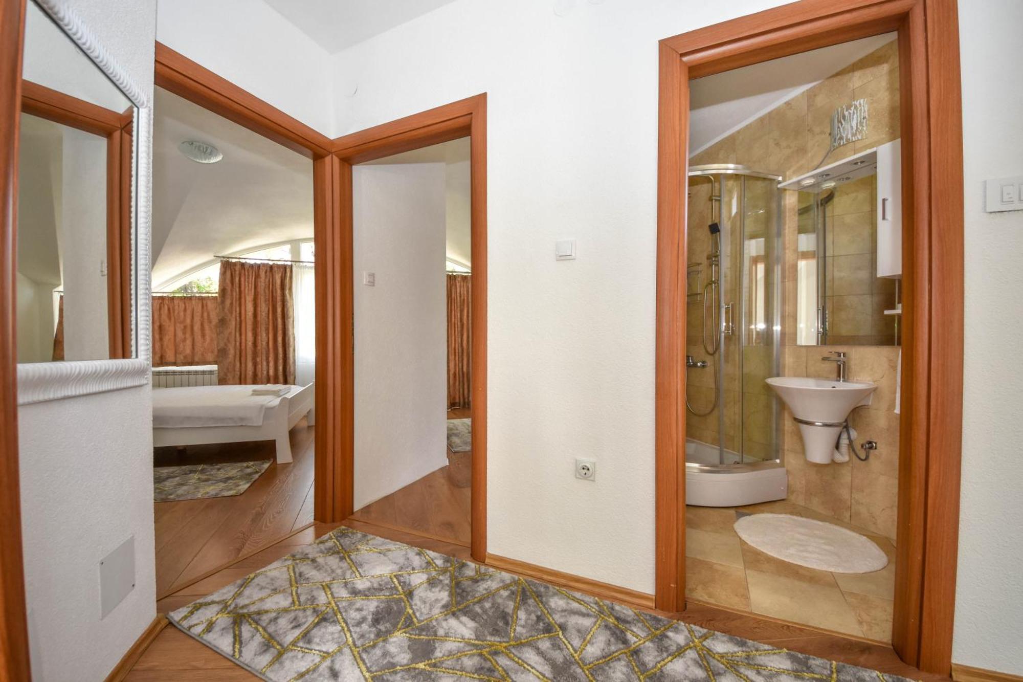 Apartment Riverfront บันยาลูกา ภายนอก รูปภาพ